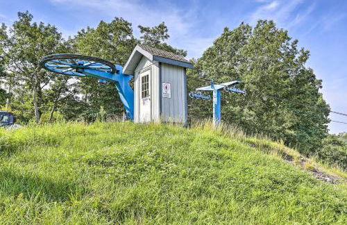 Deck, Fire Pit and Pool Access at Poconos Retreat! - Foto 38