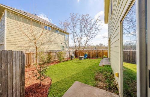 Upstay Stylish 4BR Getaway in Vibrant East Austin - Foto 29