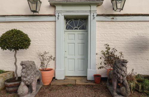 Winston Hall - Photo 3