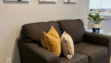 Modern 2 bedroom house w/backyard @La Cantera - Foto 4