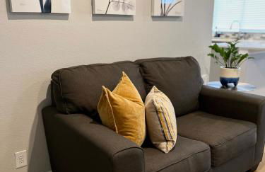 Modern 2 bedroom house w/backyard @La Cantera - Foto 4