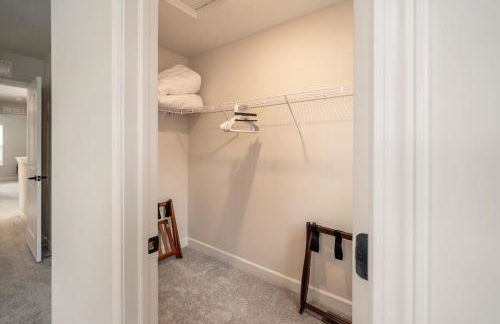 Arcade Game Room! Luxury New 3BR CLE Clinic UnivCircle Little Italy - Foto 20