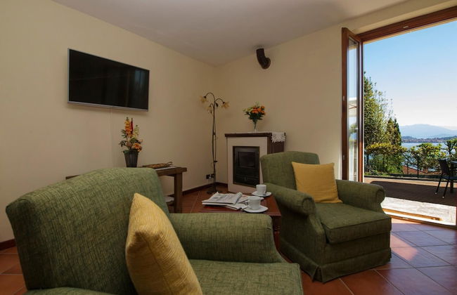 The Cottage on the Lake - Photo 3