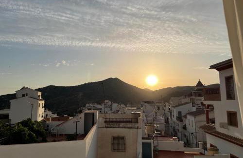 Casa Elodí, 3 beautiful apartments and 1 private studio in Sayalonga - Foto 1