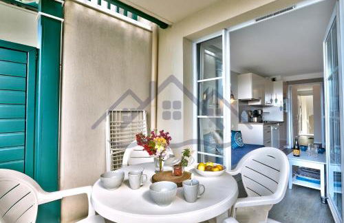 LocaLise - A18 - Appartement avec balcon - Petite vue mer à travers le palmier - Piscine de avril à septembre - Wifi inclus - Animaux admis - Draps inclus - Parking inclus - Foto 19