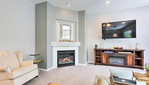 Spacious Folsom Getaway with Pool and Hot Tub! - Foto 5