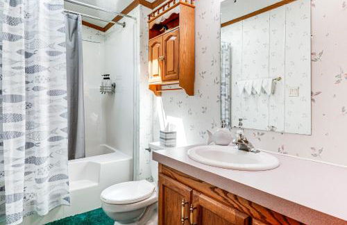 Solberg Lake House Dock, Deck and Stunning Views! - Foto 15