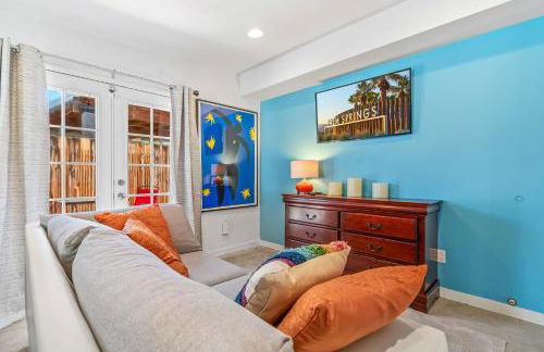 Palm Springs Home with a Resort Style Backyard -Joy pool hot tub views - Foto 22