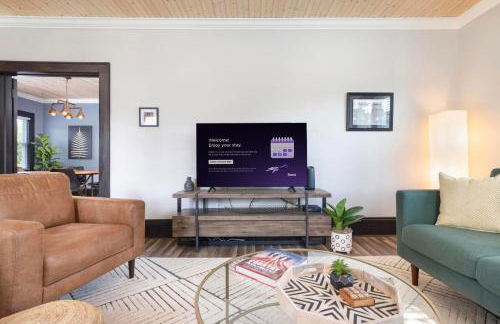 Walk to State Street - Remodeled Home - Foto 7