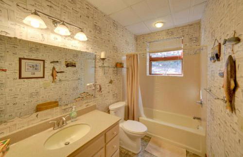 Lakefront Lookout! Private Sand Beach on Superior - Foto 21