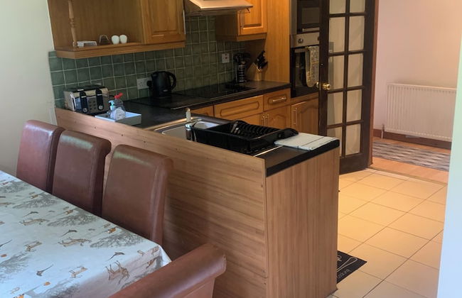 Captivating 5-bed Cottage With Private hot tub - Foto 13