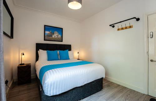 Tettenhall Lodge Gardens - Photo 10