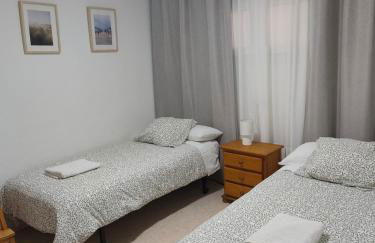 El Cisne frente al mar- Piscina y Wifi - Foto 10