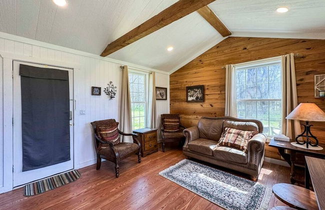 Wagon Wheel Cottage Couples Getaway in the Country - Foto 13