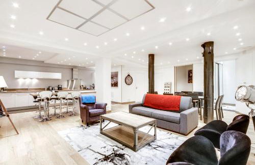 Just Renovated 138m2 On The Seine - Foto 1