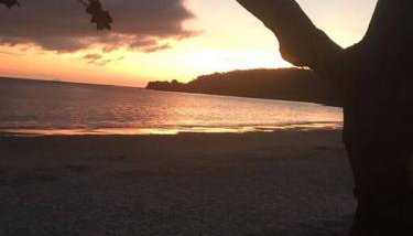 Cantinho para descansar à 200mts da praia. - Foto 2