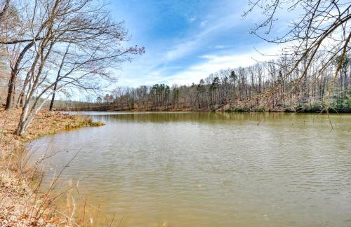 Waterfront Seneca Cabin about 4 Mi to Boat Launch! - Foto 31