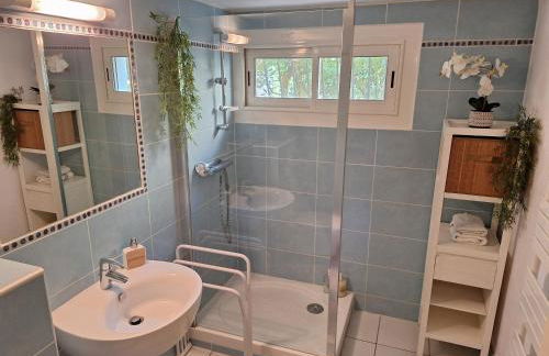 Le jardinet d'Emma - Jacuzzi & Jardin à Arles Calme Parking Gratuit RDC - Foto 12