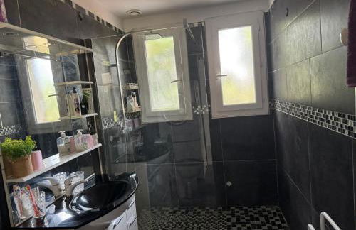 Chambre d'hôtes les Angles 30133 Possibilité jacuzzi - Foto 23