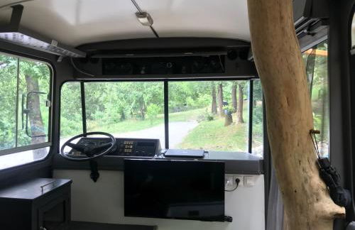 Bus atypique au bord du canal du midi et au cœur d'une forêt 2 chambres - Foto 27