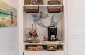 Stunning Ocean Views STEPS from the Beach with Pool! Fabulous 4th Floor Studio! - Foto 5