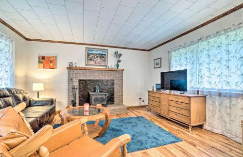 Pet Friendly Home with Hot Tub, Patio and Game Room! - Foto 15