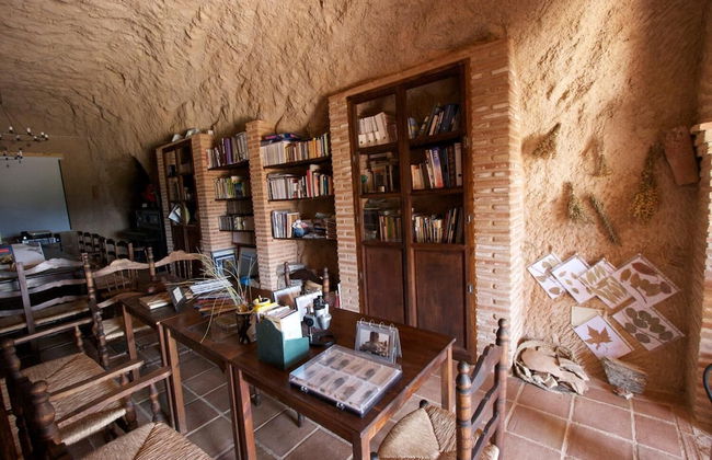 Cuevas Almagruz - Foto 19