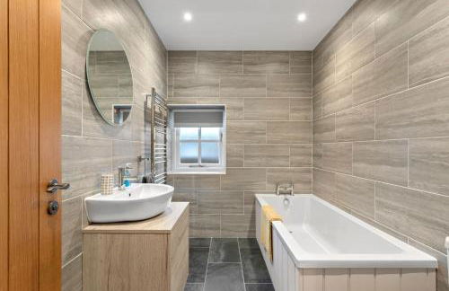 Beudy Howel - beautiful barn conversion with fire pit, close to beaches - Photo 21