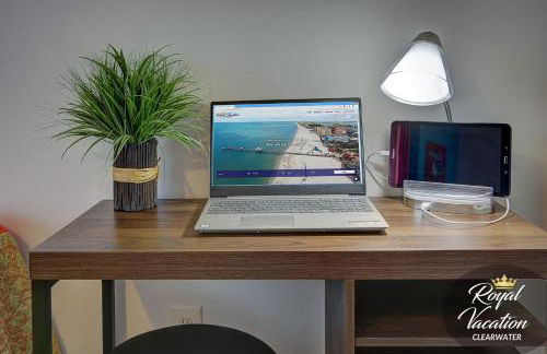 Royal Dream at Avalon Clearwater - Pool & Free Parking - 10 Min Drive to Clearwater Beach - Foto 32