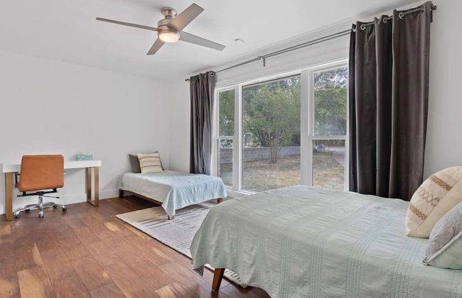 Luxurious Modern Retreat With Private Pool Patio - Foto 34