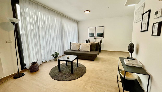 Modern 1BR Near Diamond District by Oneluxstay - Foto 5, Zimmer