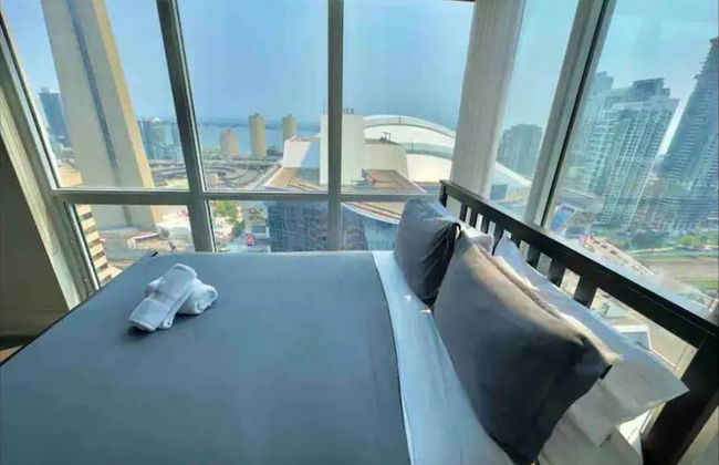 Lanterra Downtown Cn Tower - Photo 7