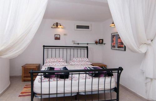 Deluxe Villa Sirena on the beach with Pool - Photo 38