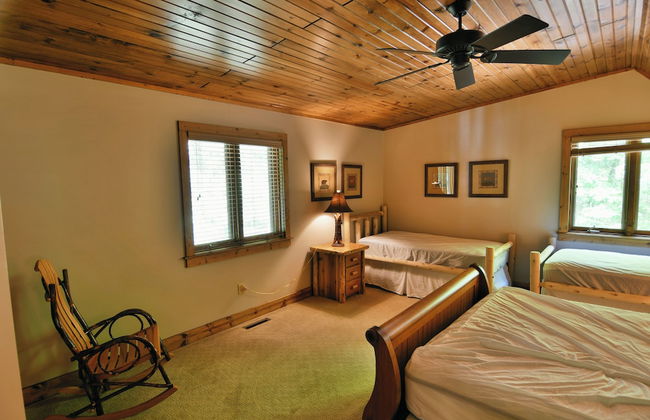 Lumberjack Lodge - Photo 7