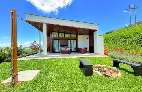 Chalé Jacarandá - Vale do Baú by HospedaHost - Foto 3