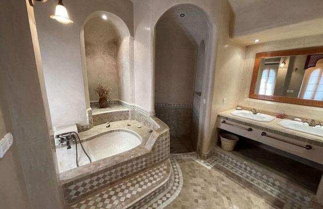 Superb Villa With 2 Private Pools Hammam and Tennis Court - Foto 15