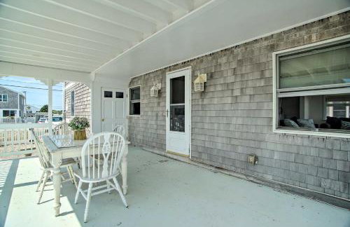 2 Decks and Beach Access Oceanfront Getaway! - Foto 33