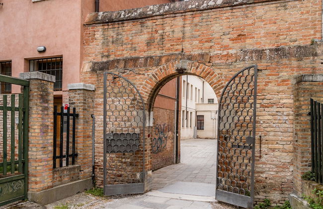 Biennale Garden Art & Architecture Venue - Photo 2