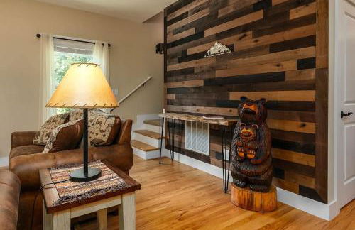 River Rock Cabin - Comfortable, Private Home with King Beds & Mountain Views - Foto 9