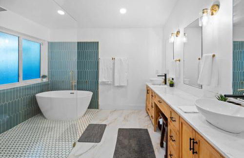 Plantation Pool Home with Hot Tub Sleeps 10 - Foto 32