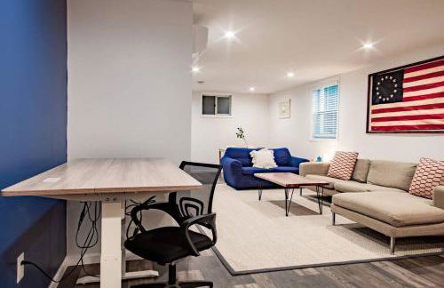 Fantastic Falls Church HomeBase for DC area travel - Foto 9