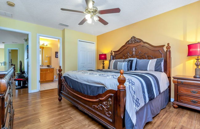 6 Br Pool Home with Spa and Game Room - Foto 9