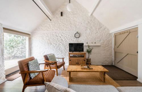 Snug Cotswolds Farm Cottage - The Henloft - Foto 13
