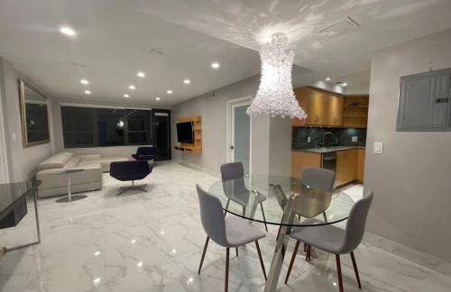 Ocean front 2 Bedroom and 2 Bathroom apartment at The Alexander Resort - Foto 25