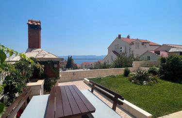 Apartments Mikulić - Photo 2