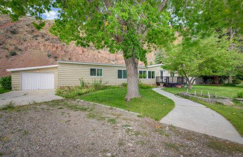 Cozy Salmon Home with Mountain Views and River Access - Foto 36