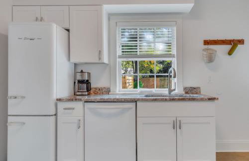 Charming Cottage Near Forsyth Park Heated Pool Access Walk to Restaurants Historic Sites More 1390 - Foto 11