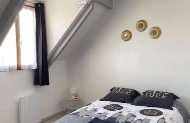 Maison Mitoyenne avec cour + parking - Foto 11