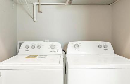 Landing Stylish 2BD Pool Courtyard - Foto 57