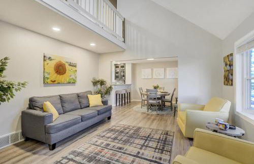 Spacious Rockrimmon Getaway - Sleeps 14 - GameRoom - Foto 9